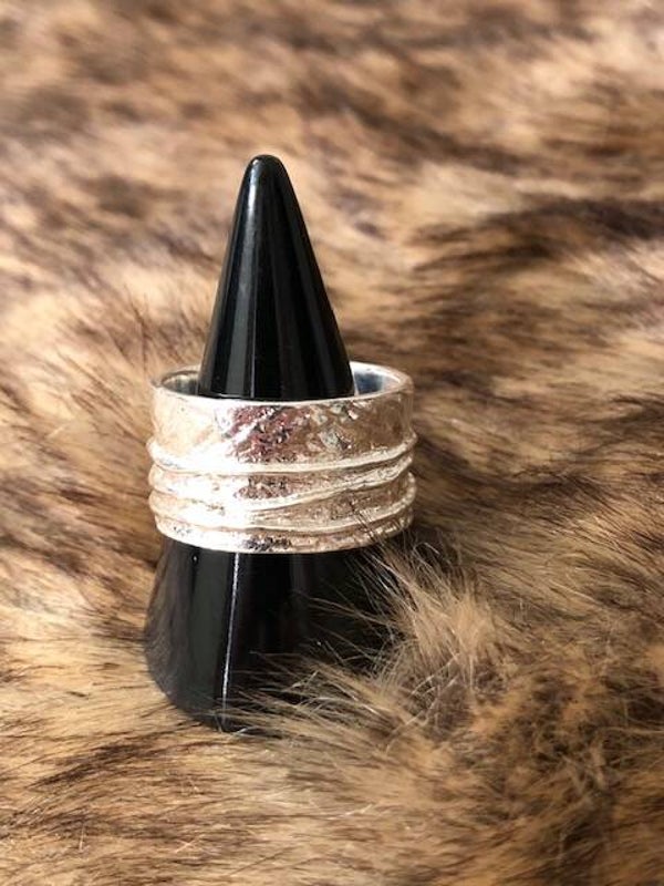 brede zilveren ring