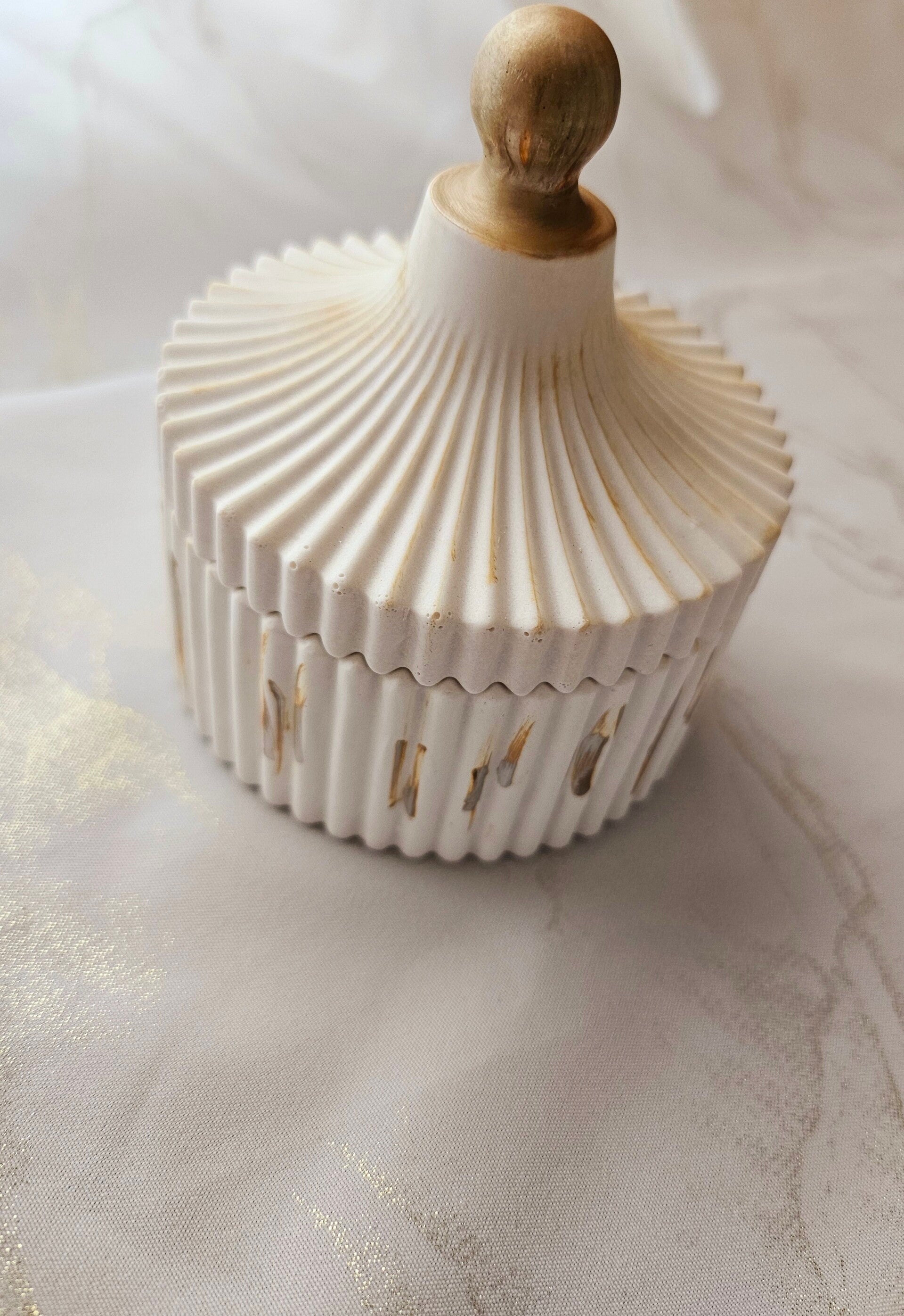 Round Gypsum Jar