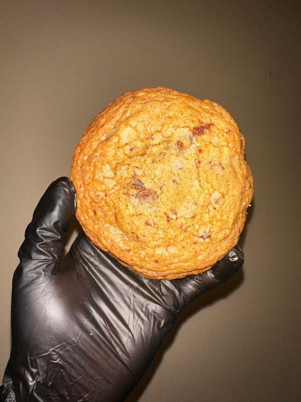Chocolate chip cookie