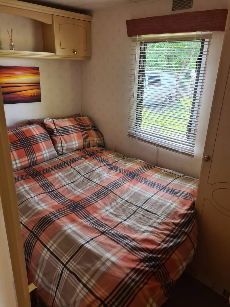 An image of the second bedroom as a double bed at Hot Tub Retreat