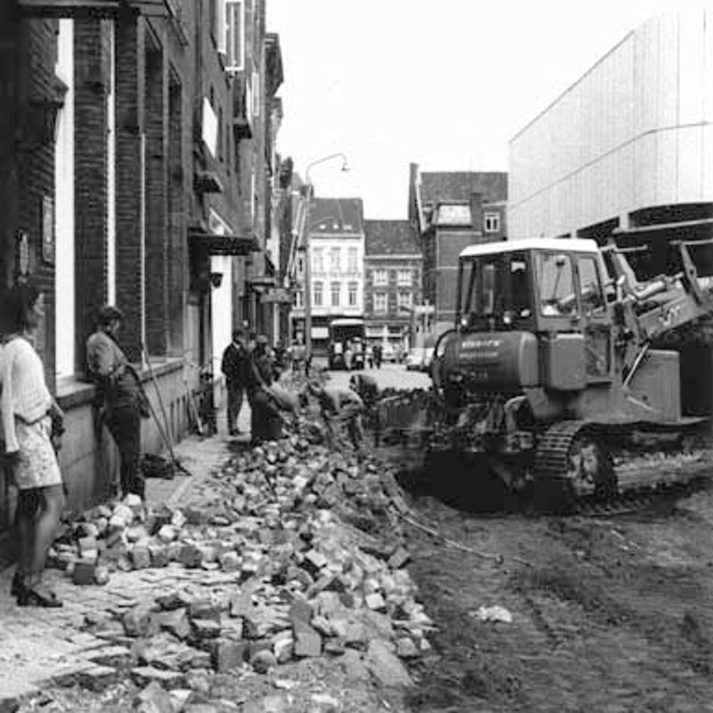 RHCL-collGAM-openbwerken-21787-Helmstraat-1970-1.jpg