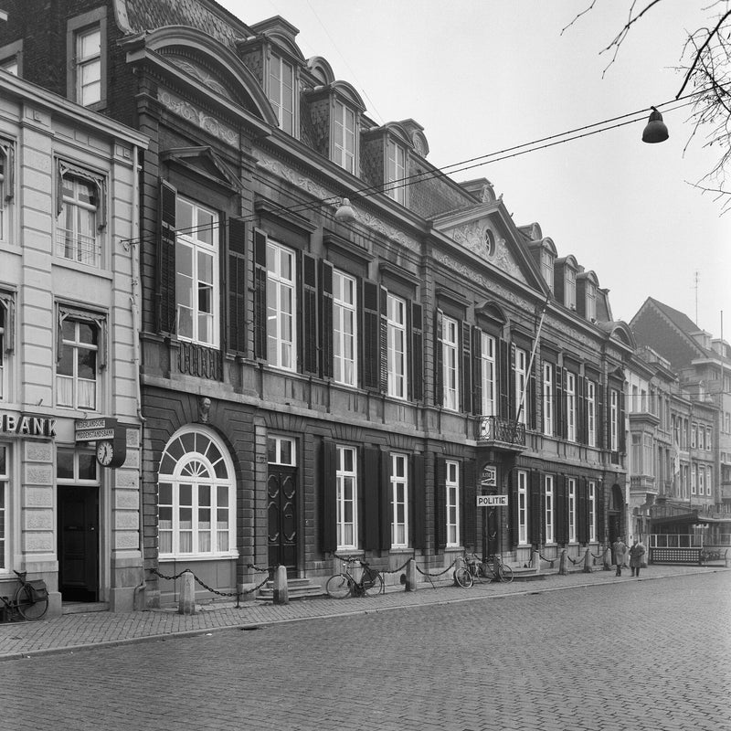 RCE-Delemarre-collgebouwd-064446Vrijthof-1961-1.jpg