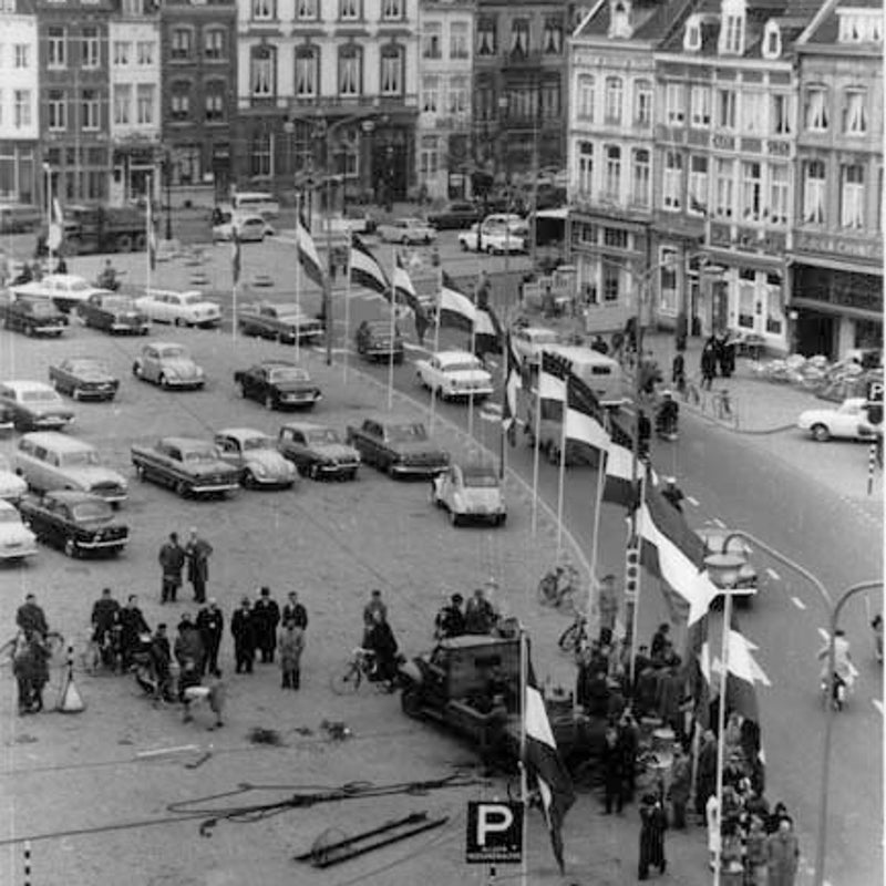 RHCL-collGAM-HetZuiden-28731-Markt-1962-restauratieCarillon-1.jpg