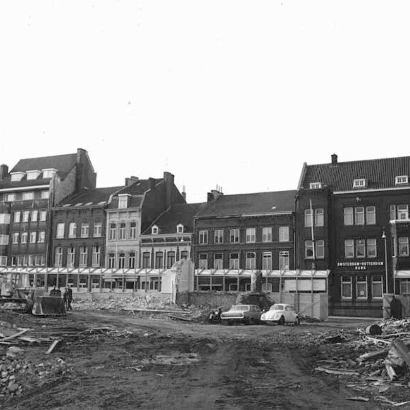 RHCL-collGAM-openbwerken-21845-Helmstraat1969-sloopHBS-1.jpg