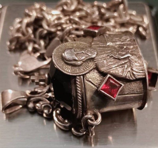 1899-1900s Zolotnik 84 Beautiful Russian Empire Religious piece with the original chain