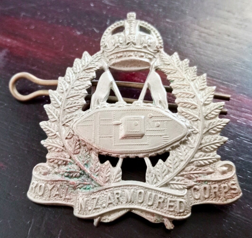 New Zealand Armoured Corps Cap Badge