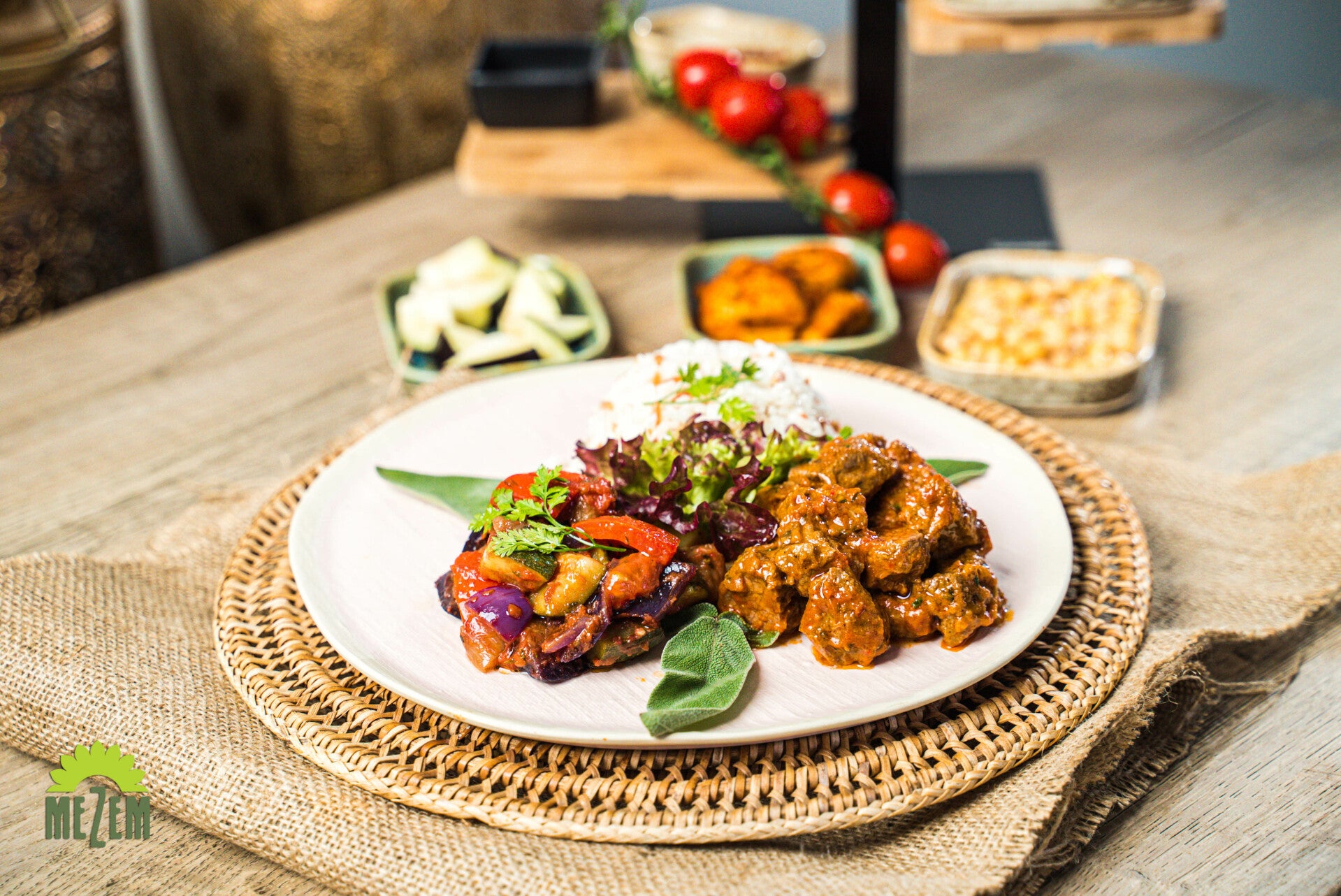 Tas kebabi 460gr / Turkse runderstoof met gegrilde groenten