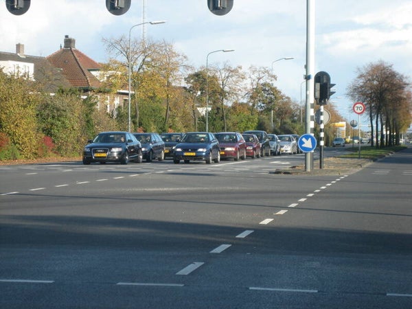 Helmond: Stoplicht Deurneseweg met Churchillaan versnellen