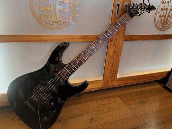 OCCASION Vester Stratocaster Model Floyd Rose Lic. Tremolo