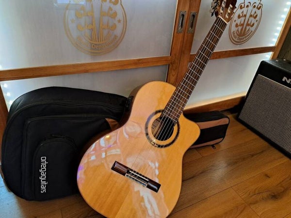 OCCASION Ortega RCE158SN Classic Guitar