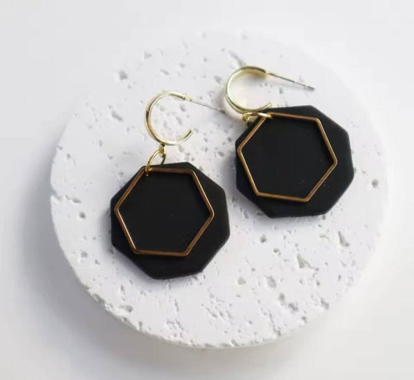 boucles d'oreilles les mimimalistes