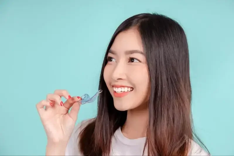 Aligners or Braces – A Clementi View