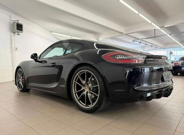 Porsche Cayman GTS