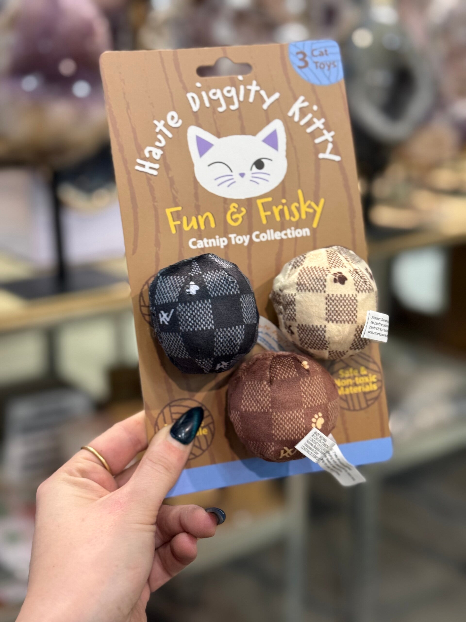 Haute diggity kitty - Chewy Vuitton ballen Brown - Catnip A12.4