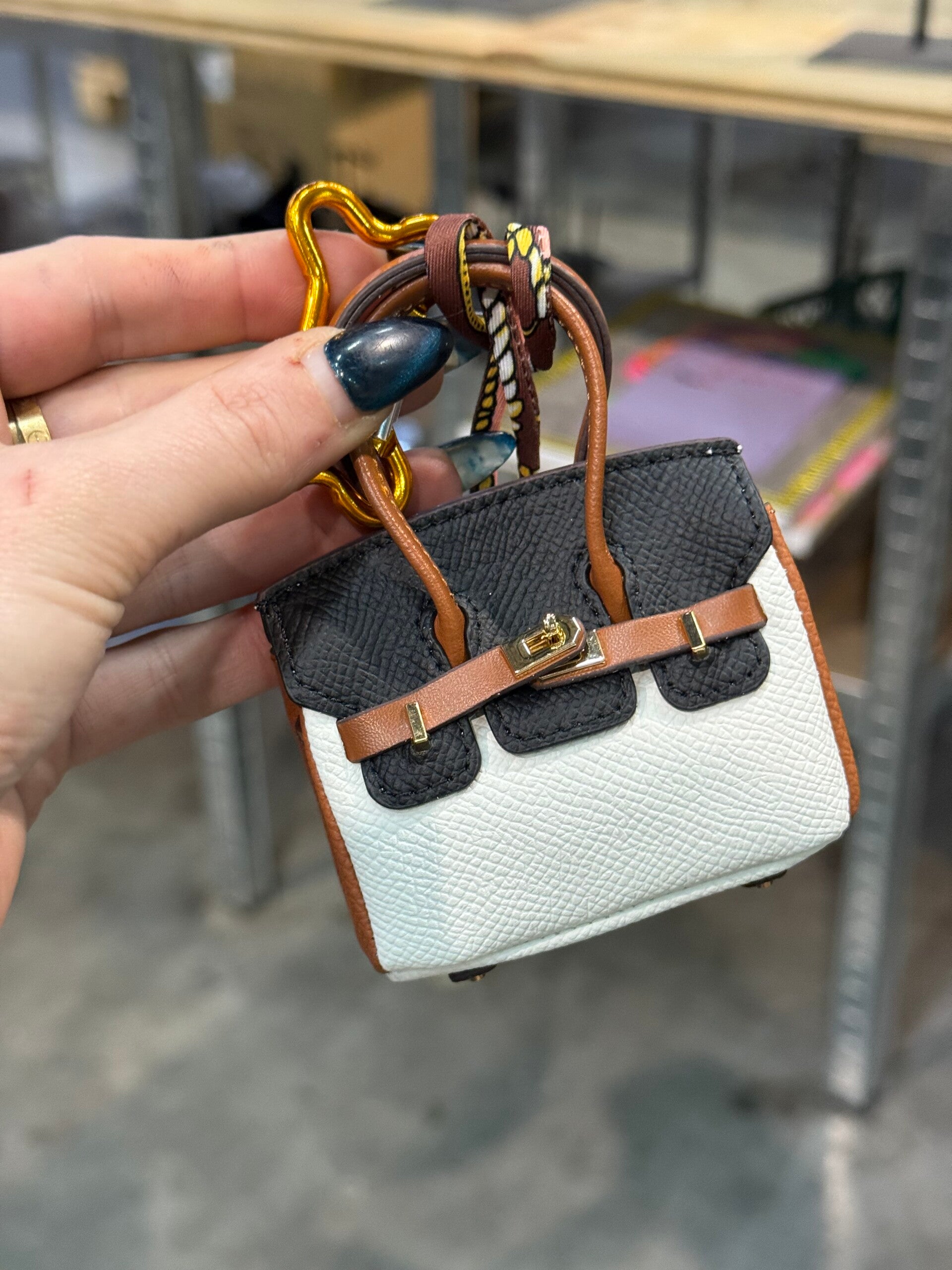 Barkin - Poepzakjes dispenser - Zwart flap B22.5