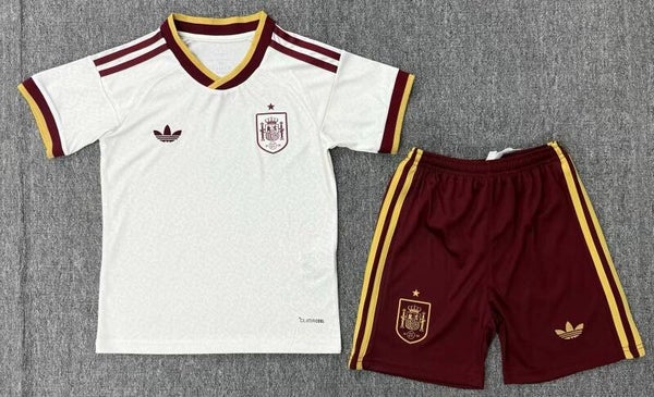 Kids Away Spain sets/kits  2026