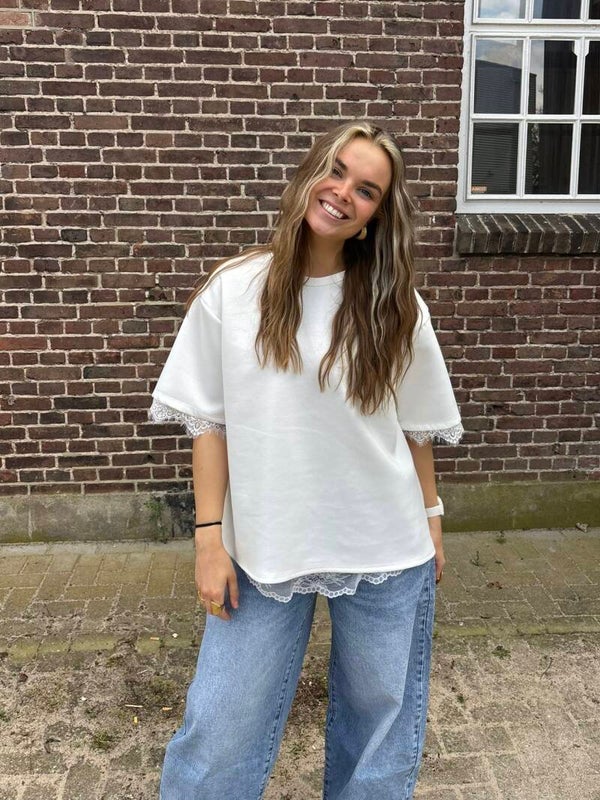 Split Lace Top off white
