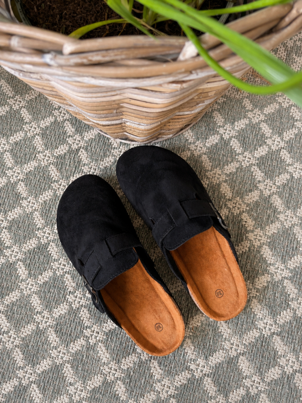 Clogs black