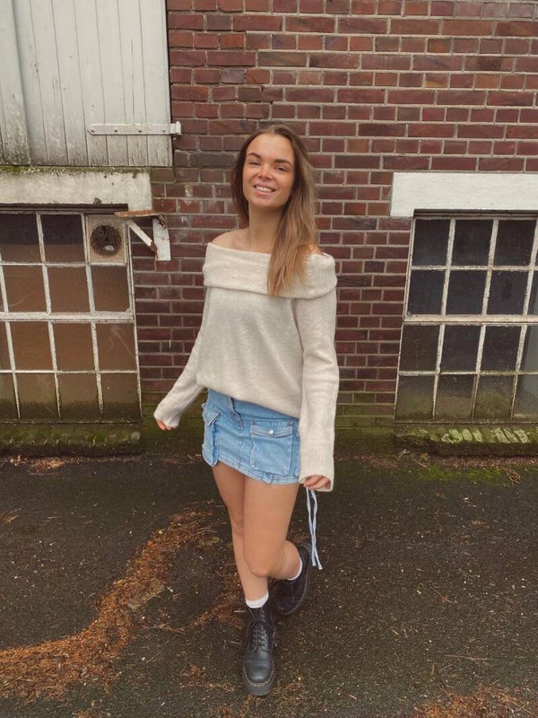 OFF SHOULDER sweater