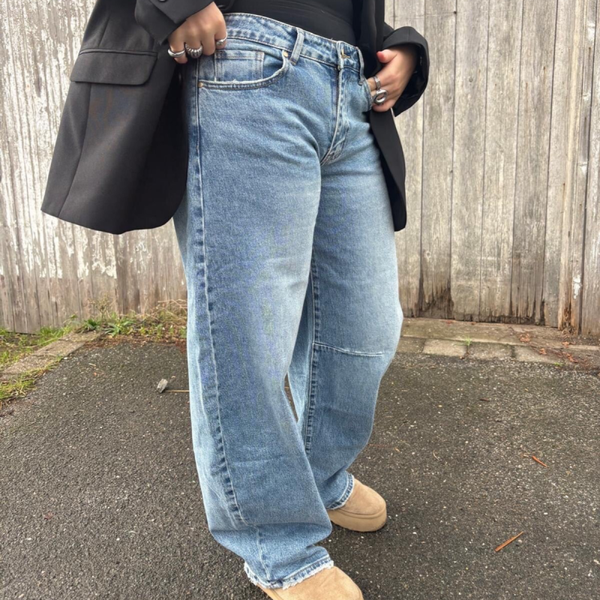 Barrel Jeans – Light Vintage Wash