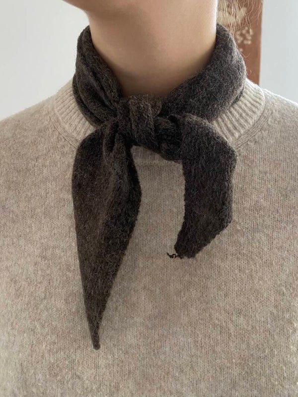 Wollen neck tie brown