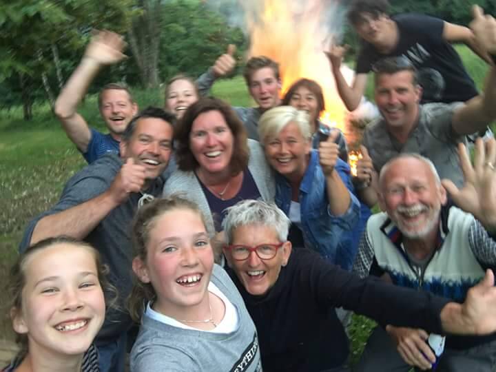 happypeople-standard.jpg