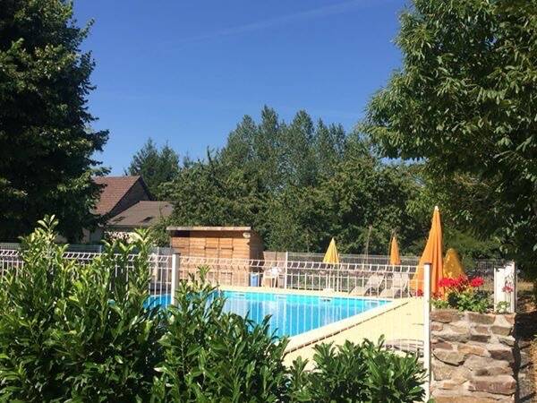 liabaquet-g-tes-et-camping-2-zwembad-standard.jpg