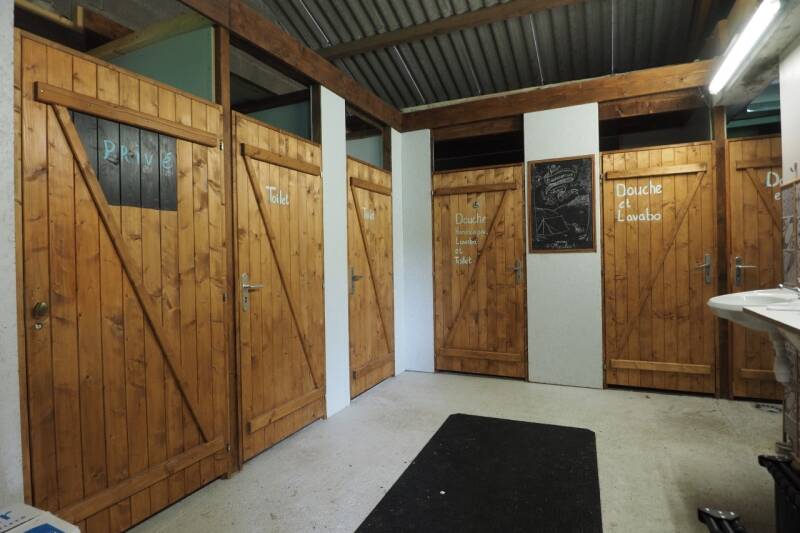 sanitair-wc-douche-standard.jpg