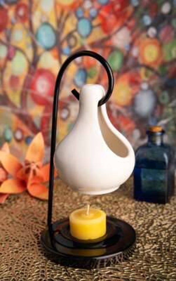 Joy Aromalampe aus Keramik mit Eisenstand