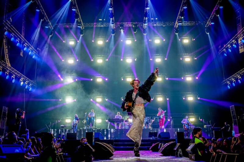 Son Mieux playing live at Impact NIght Ahoy Rotterdam