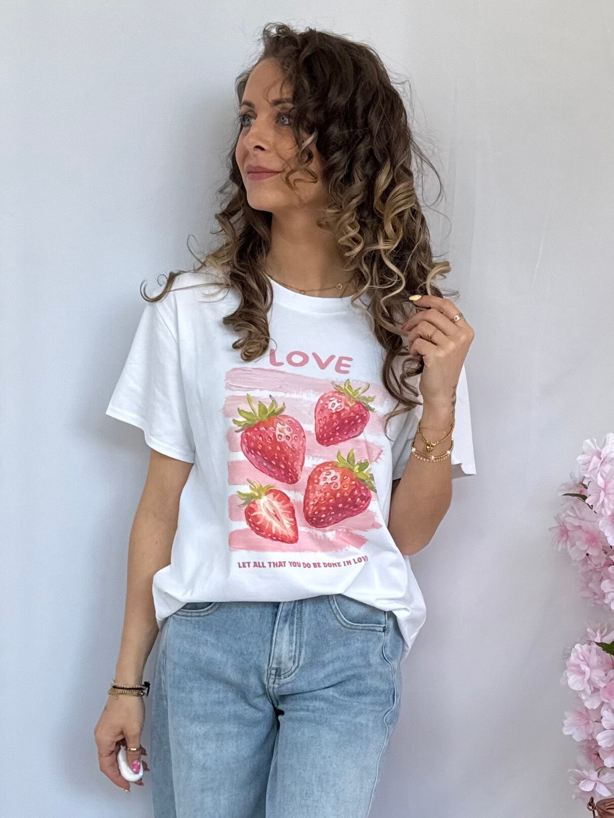 T-shirt: Love
