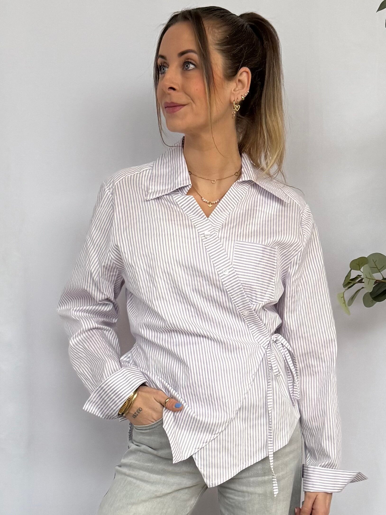 Blouse: Streep Lila