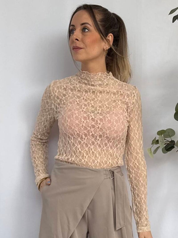 Top: Kant Turtle Neck Beige