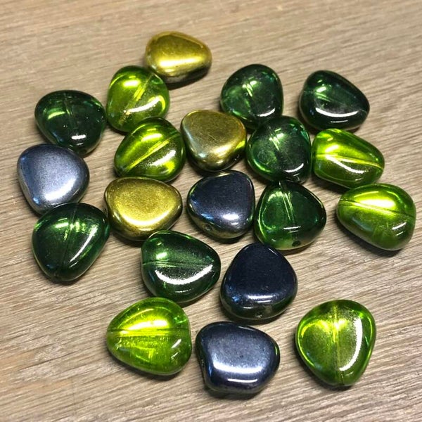 Tsjechisch glas - vrije vorm groen 18mm | per 20 stuk