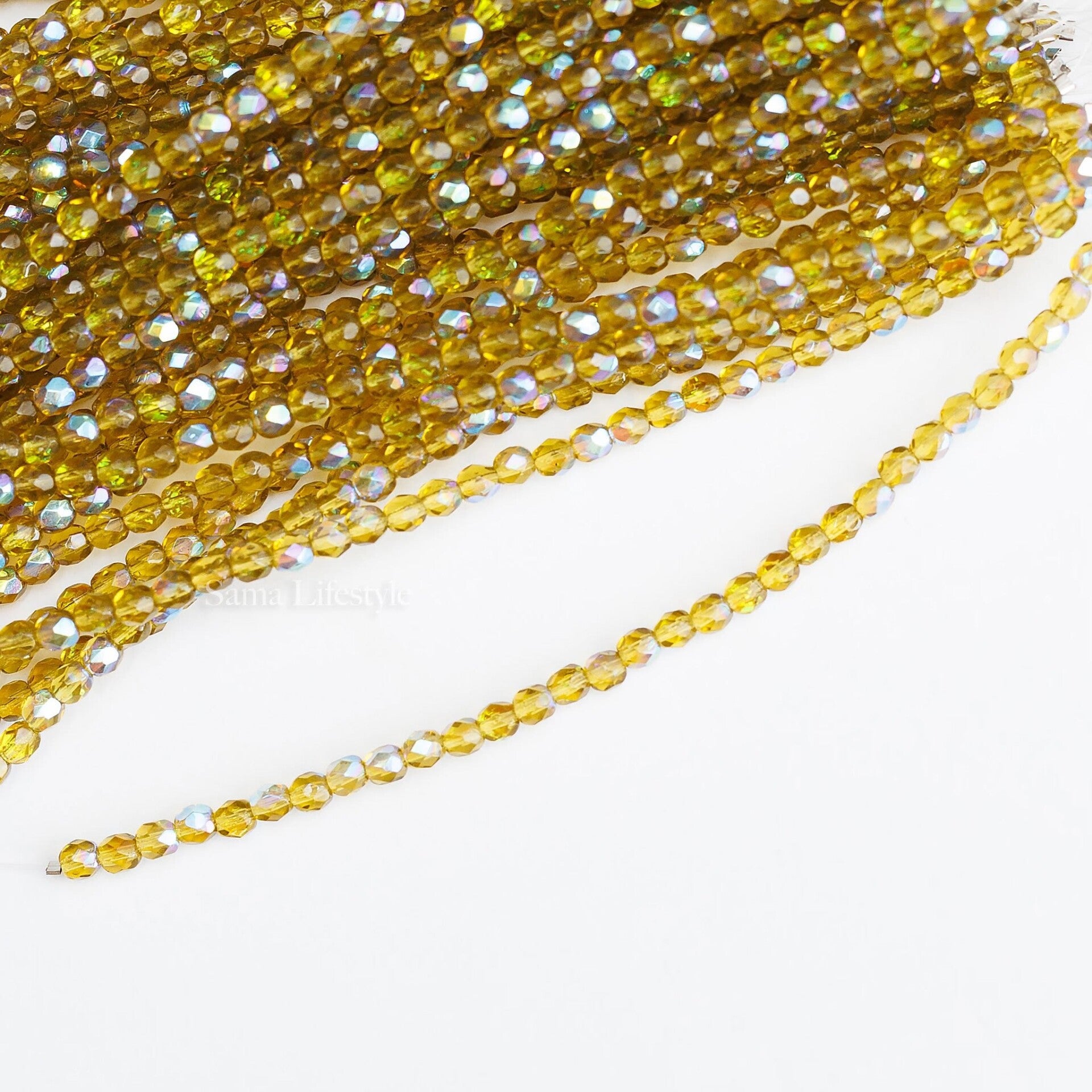 Glas- Tsjechische facet kralen groen AB 4mm | per streng