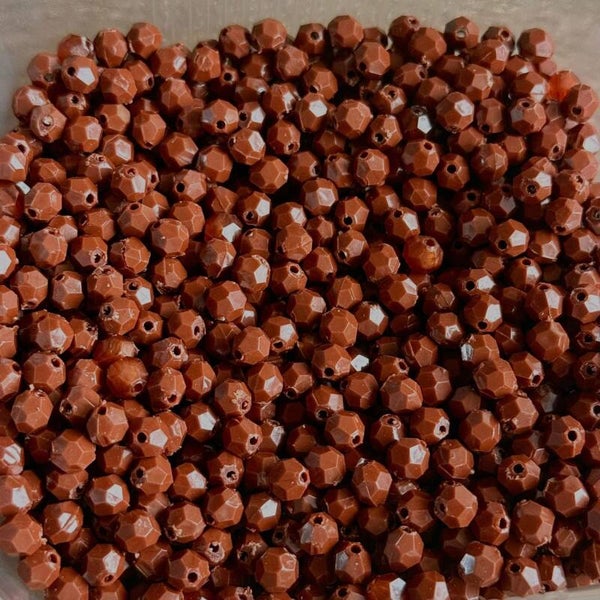 Kunststof bruine facet kralen 6mm