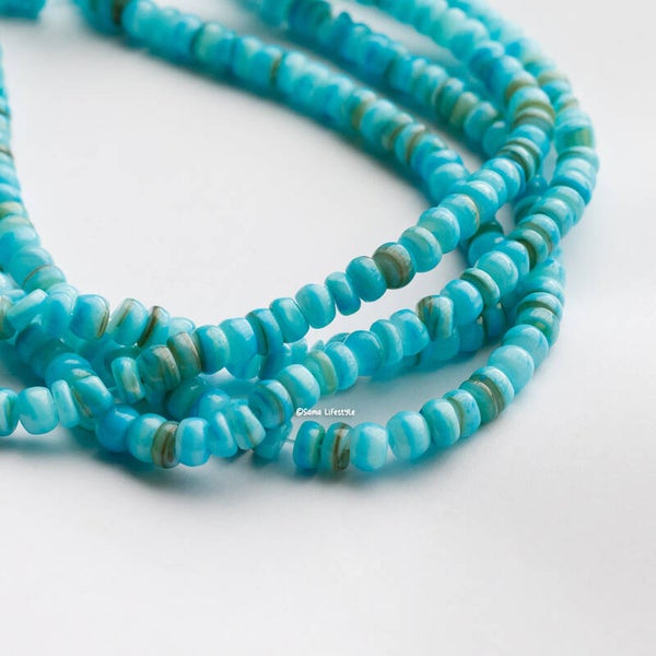 Schelp - Turquoise gekleurde schelp kralen | per streng