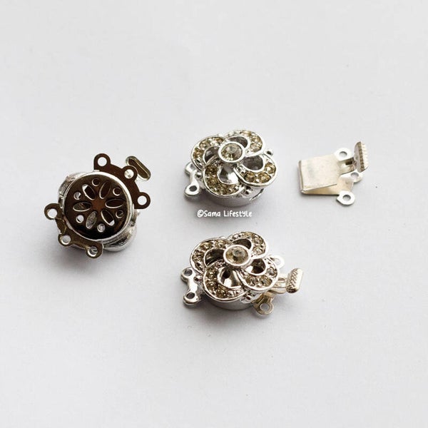 Luxe slotje - Knoop rhodium stras 3-rij | per stuk