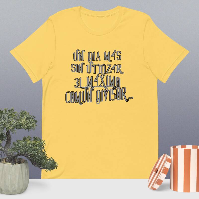 Camisetas estampadas geeks un diamás sin utilizar elmáximo común divisor