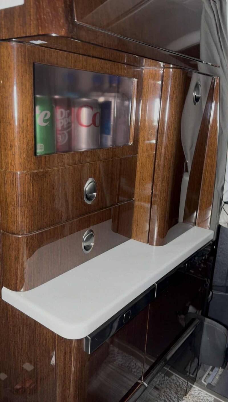 phenom-wood-cabin-jet-detailing-standard-qf36zg.jpg