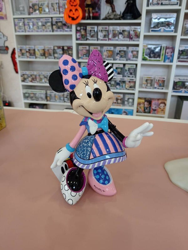 Minnie Britto
