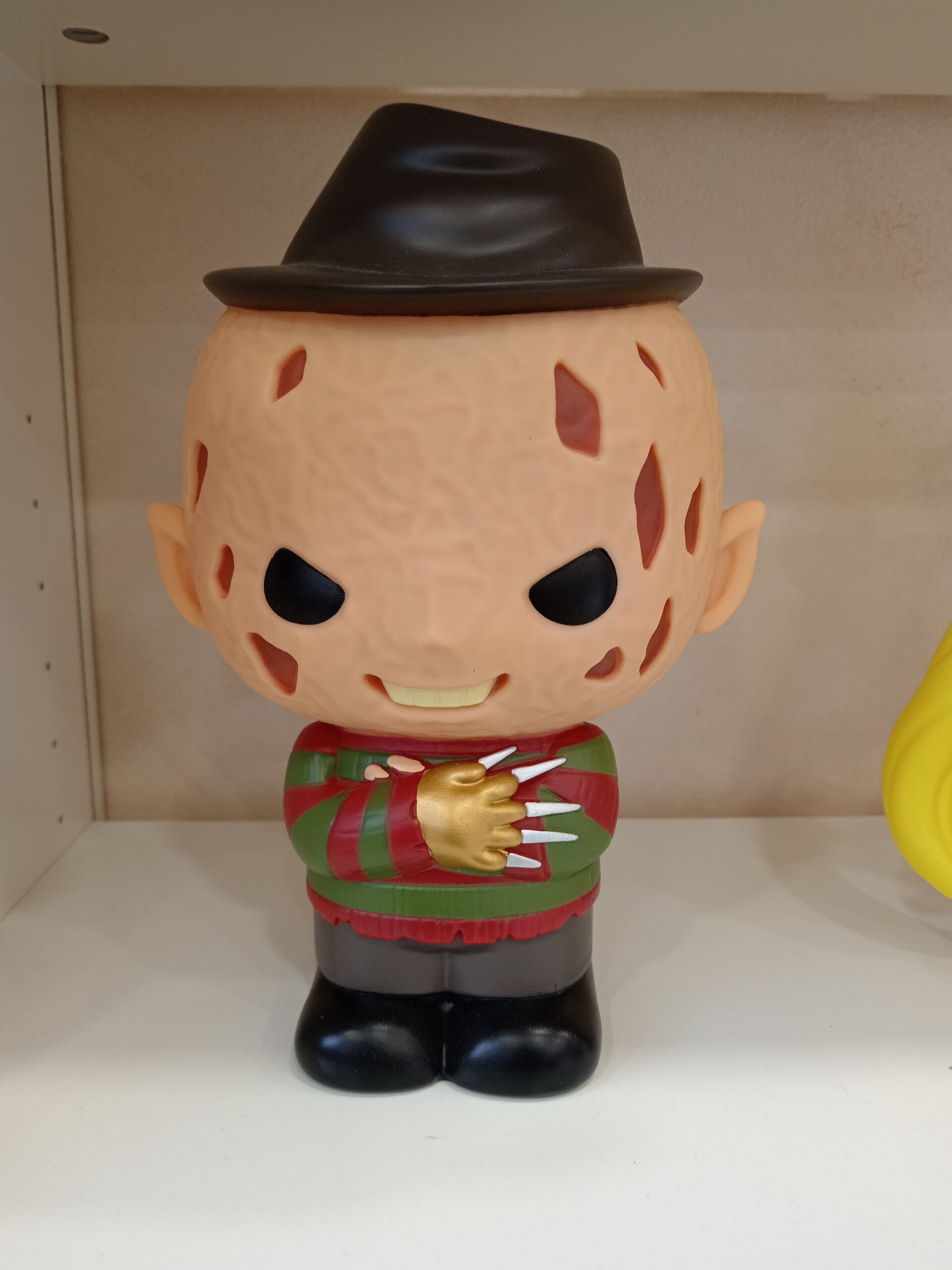 Salvadanaio Freddy Kruger