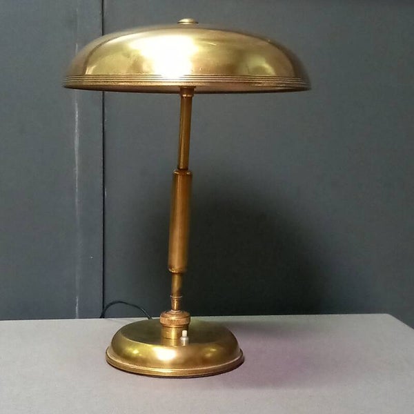 Design tafellamp van Giovanni Michelucci