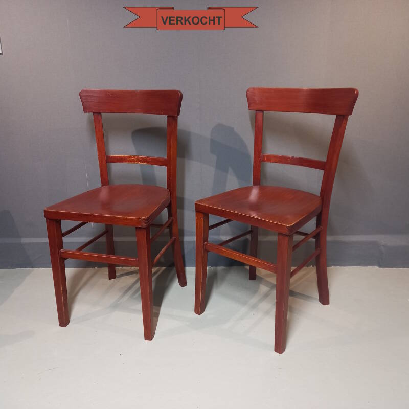 Antiek, Chique, industrieel, vintage, brocante, authentiek, meubels, lampen, accessoires, klokken, thonet keukenstoelen, 1950-1960 Antiek & Chique: dè website voor de liefhebber van bijzondere items !