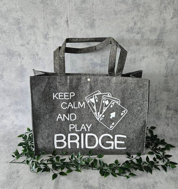 Vilten tas | Keep calm and play Bridge