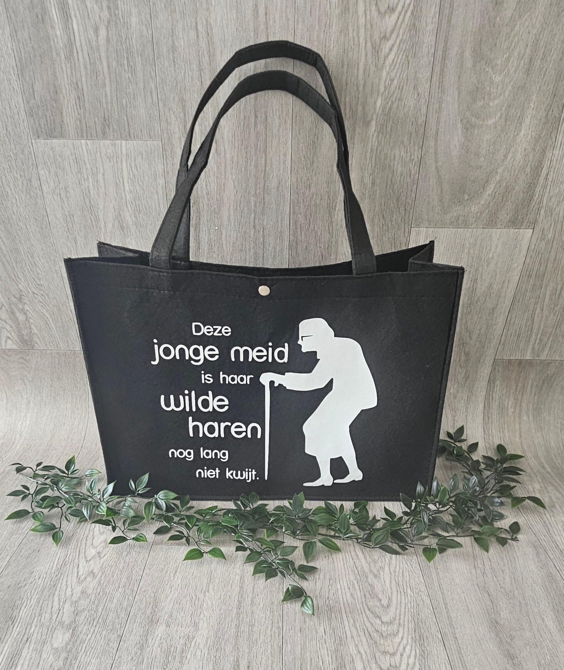 Vilten tas | Deze jonge meid is haar wilde haren nog lang niet kwijt