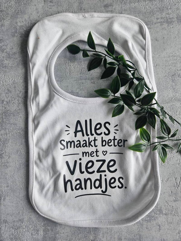 Slabbetje | Alles smaakt beter met vieze handen