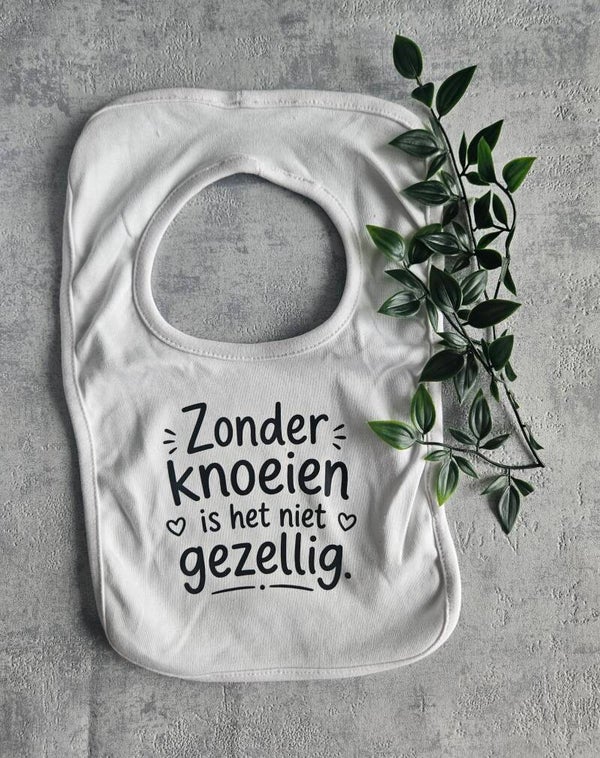 Slabbetje | Zonder knoeien is het niet gezellig
