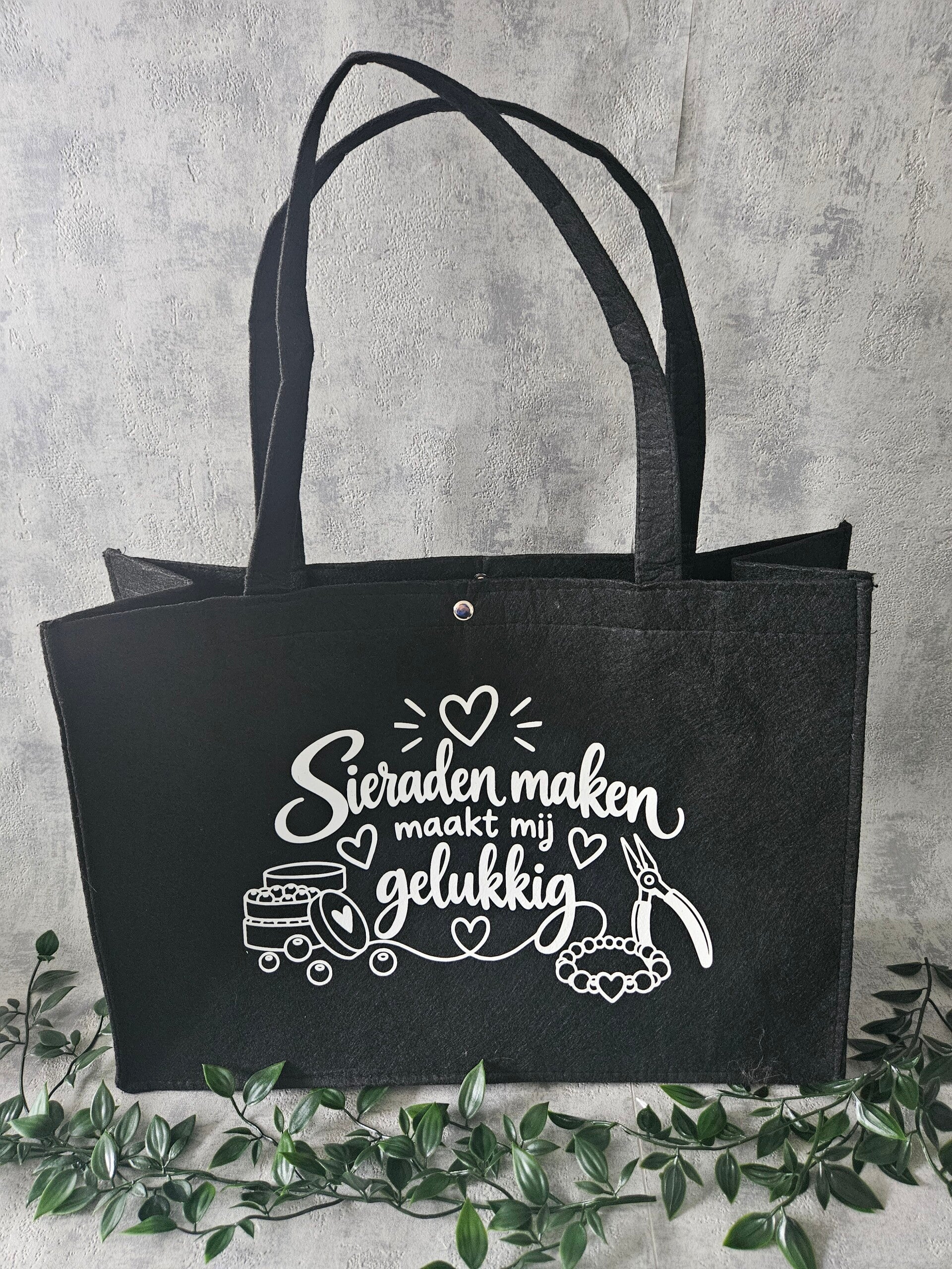 Vilten tas | Sieraden maken maakt mij gelukkig