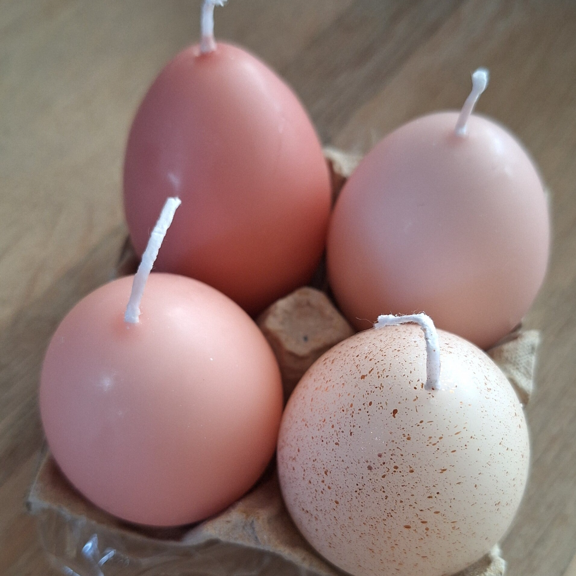 Paasei kaarsen | verpakking geopend